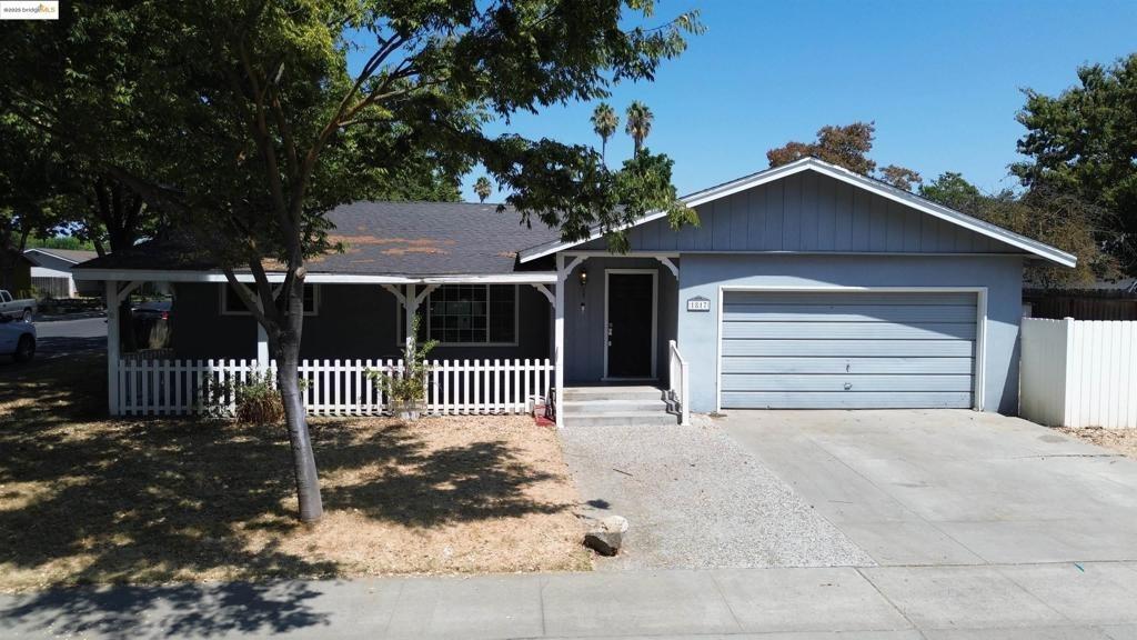 Fairfax Ave, Modesto, CA 95355