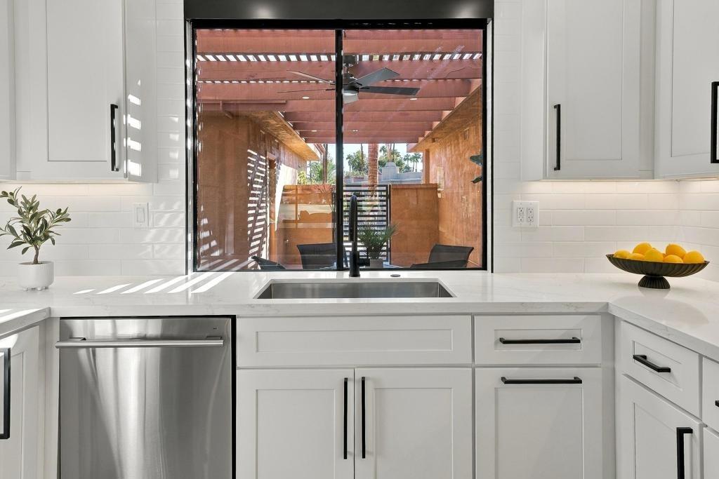 La Ronda Dr, Rancho Mirage, CA 92270