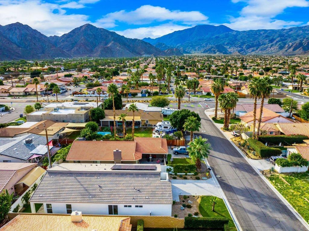 Avenida Villa, La Quinta, CA 92253