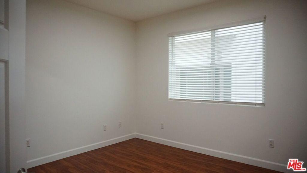 S Hobart Blvd, Los Angeles, CA 90006