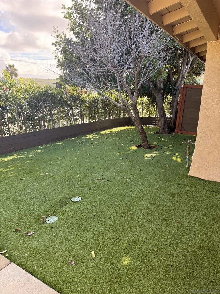 Camelot Dr, Oceanside, CA 92054