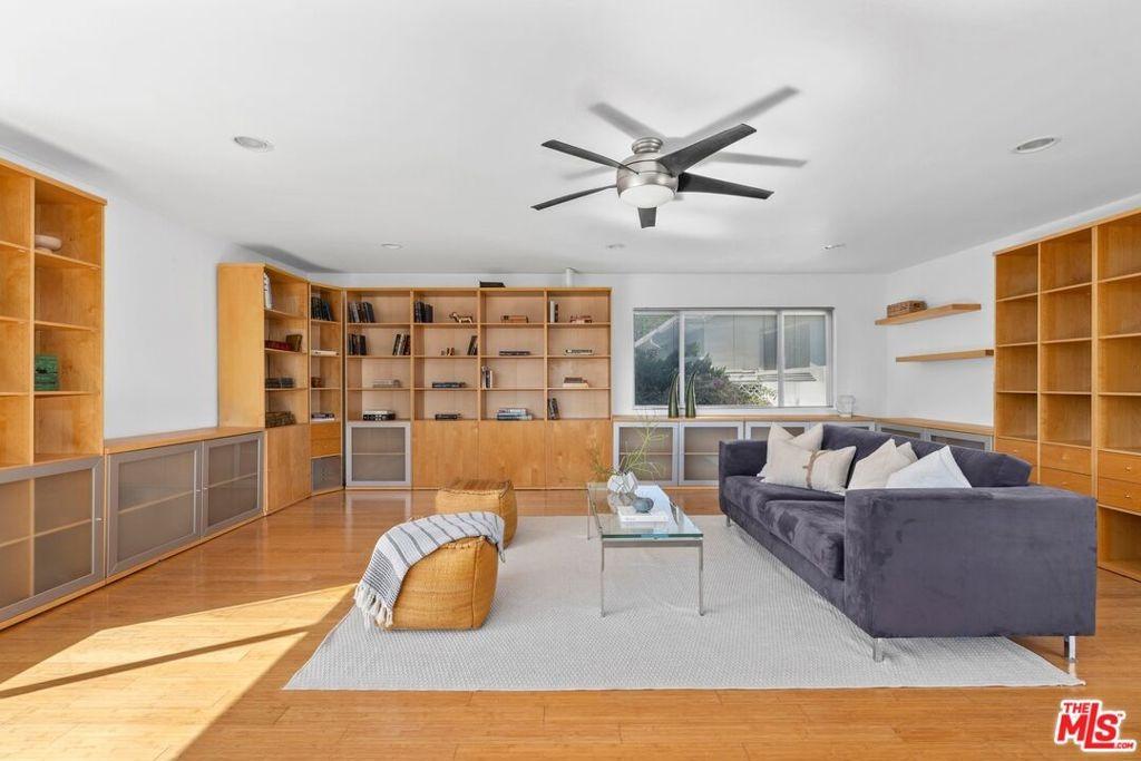 Rees St, Playa Del Rey, CA 90293