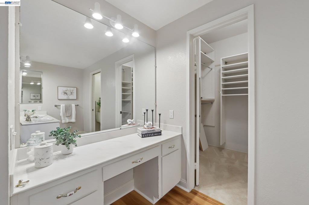 Ptarmigan Dr, Walnut Creek, CA 94595