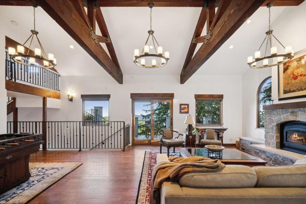 Loma Prieta Ave, Los Gatos, CA 95033