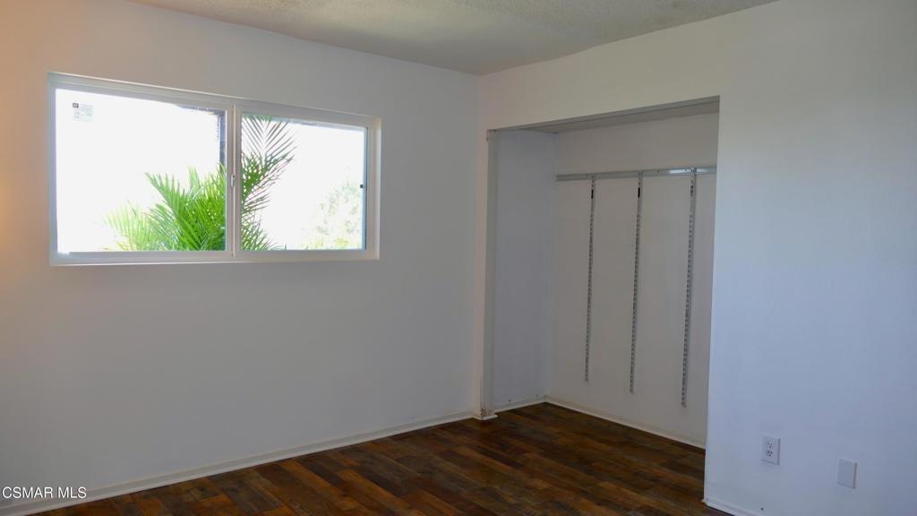 Hillview Ln, Granada Hills, CA 91344