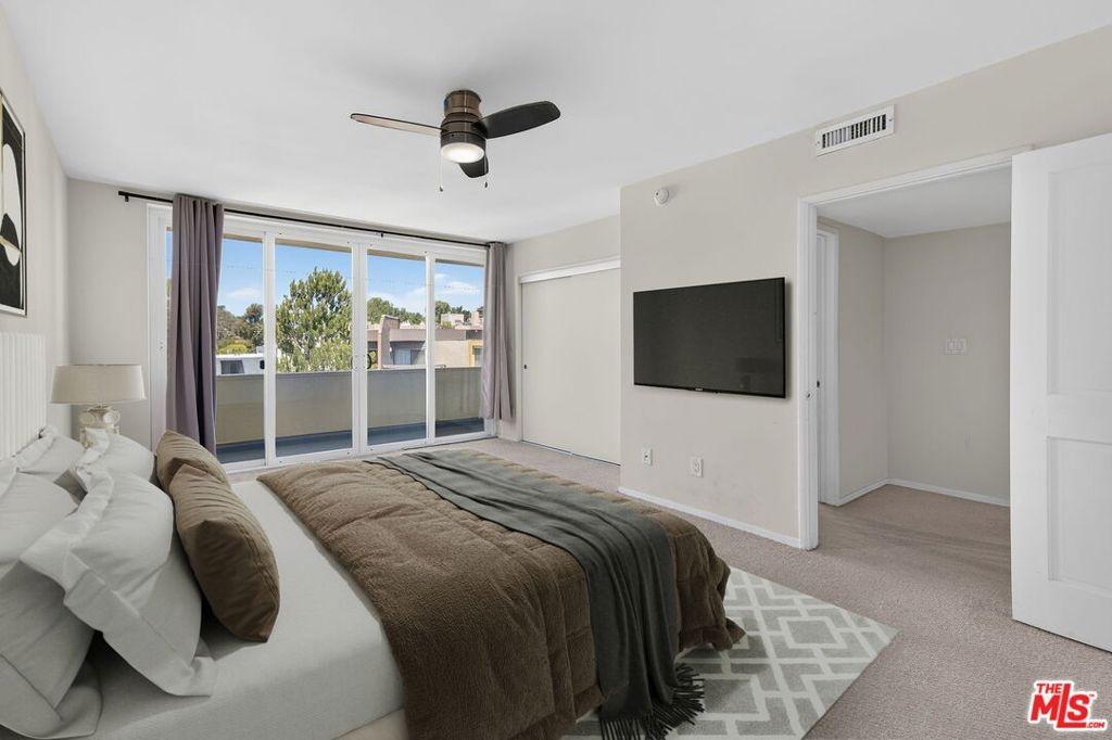 Kelton Ave, Los Angeles, CA 90024
