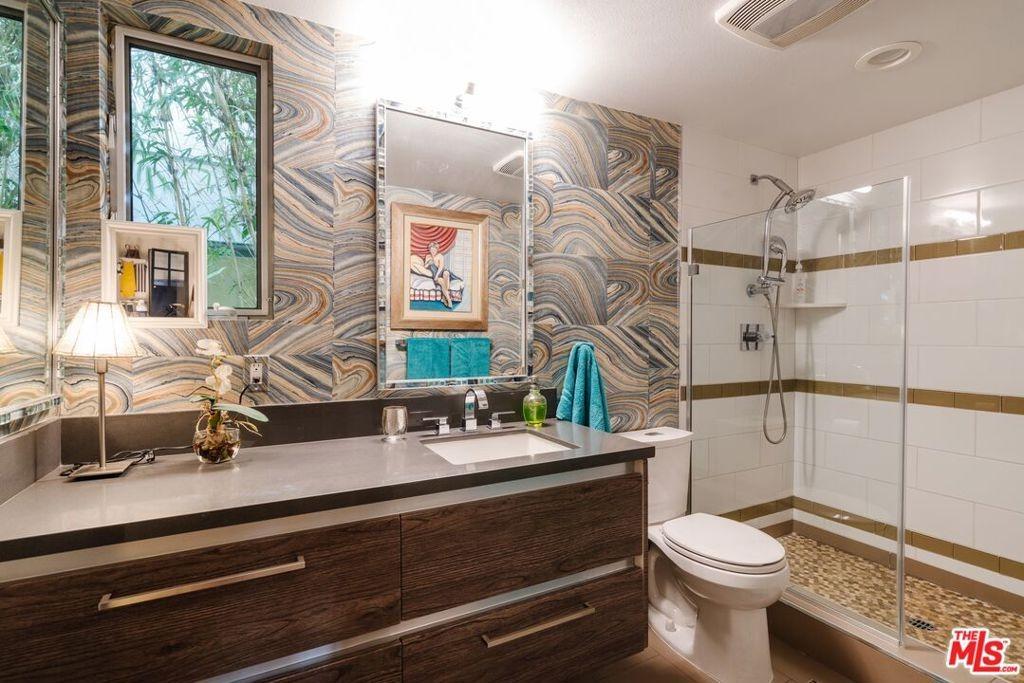 W Hepburn Way, Los Angeles, CA 90038