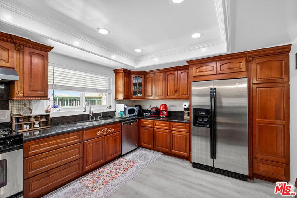 S St Andrews Pl, Los Angeles, CA 90020