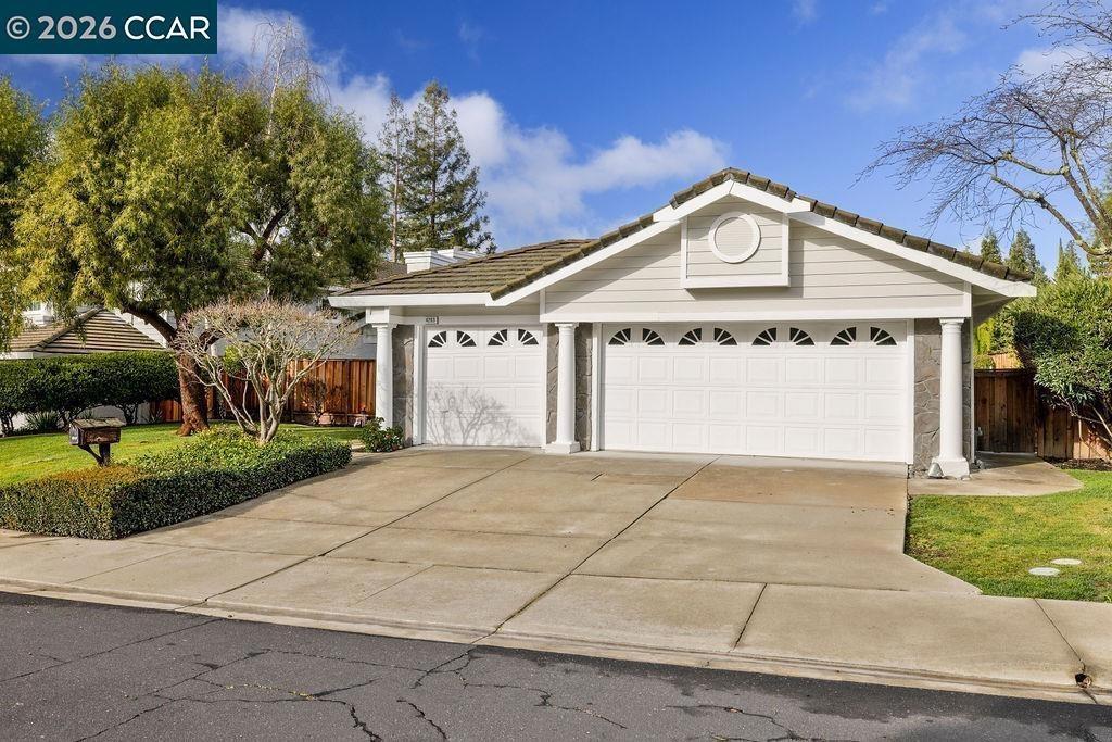 Knollview Dr, Danville, CA 94506