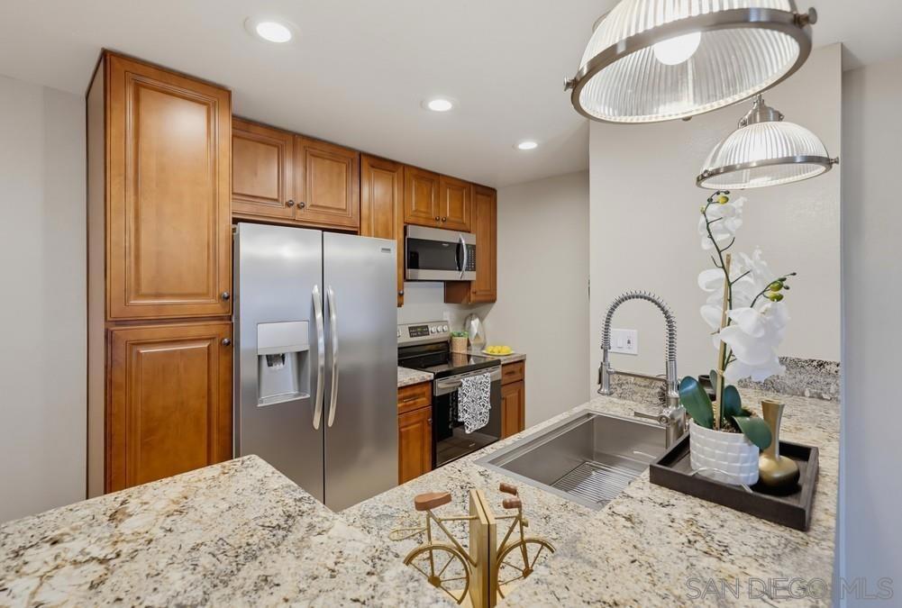 Village Glen Dr, San Diego, CA 92123