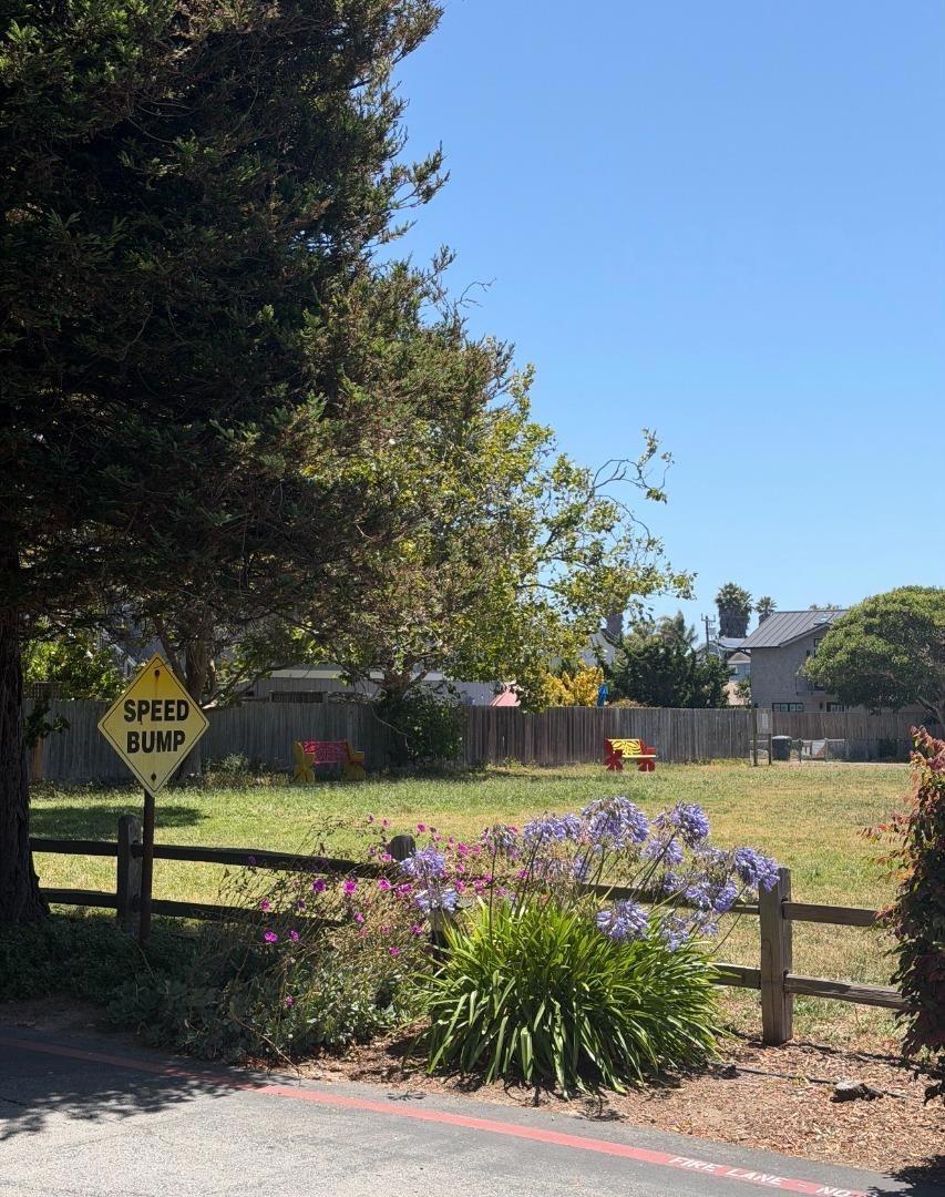 Bramble Ln, Santa Cruz, CA 95062