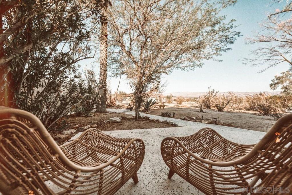 Avenida Tortuga, Joshua Tree, CA 92252