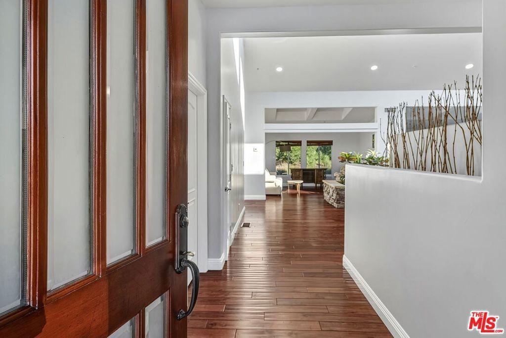 Kanan Rd, Agoura Hills, CA 91301