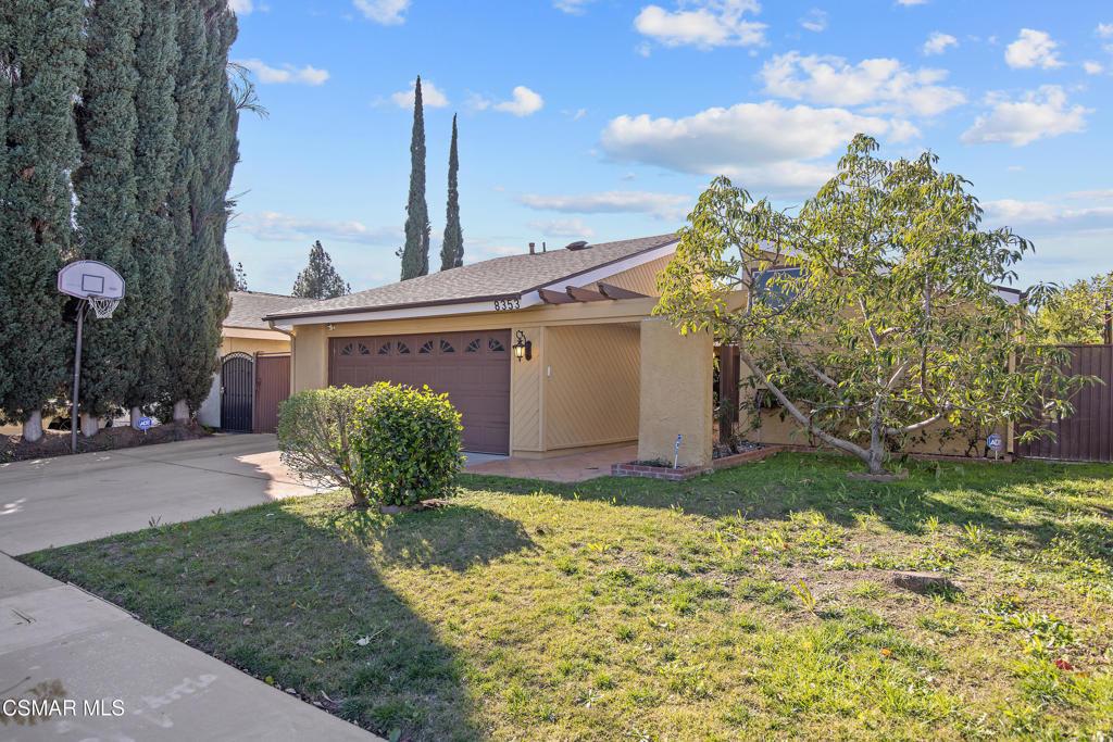 Lurline Ave, Winnetka, CA 91306