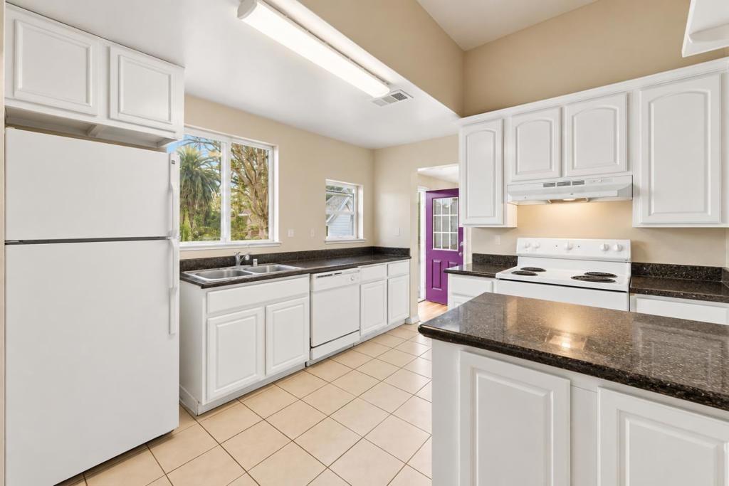 E Saint John St, San Jose, CA 95112