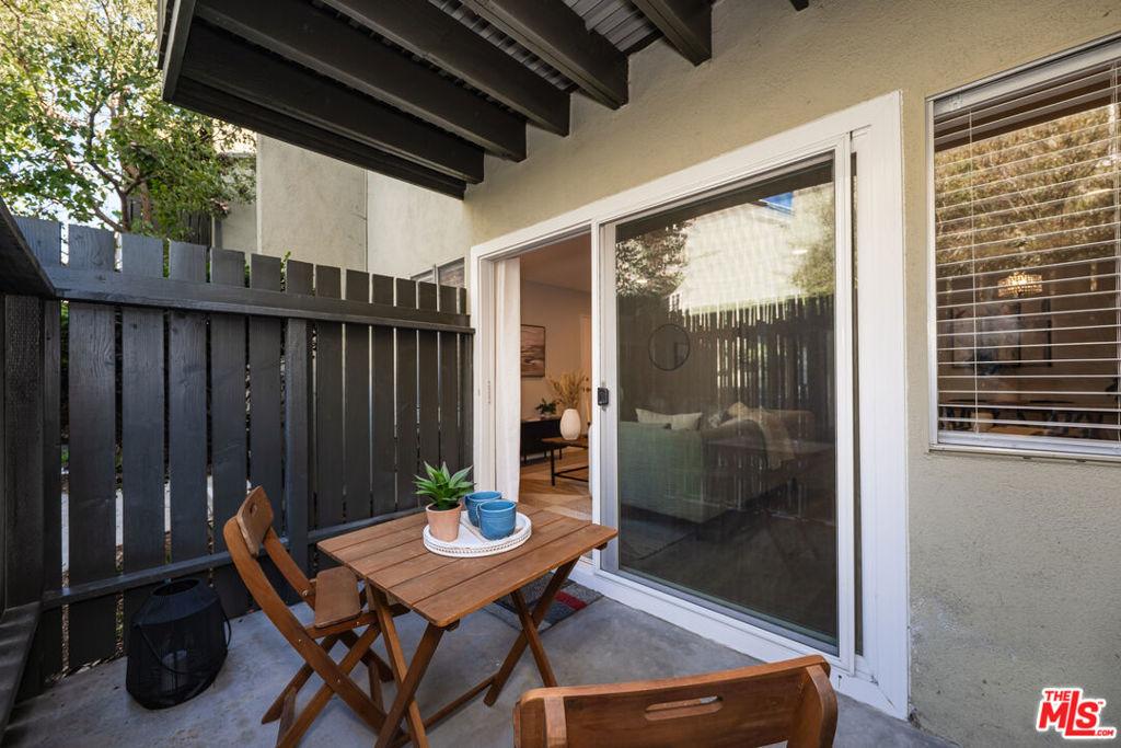 Indian Wood Rd, Culver City, CA 90230