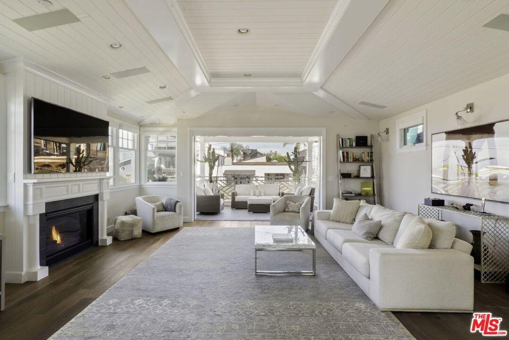 12th St, Manhattan Beach, CA 90266