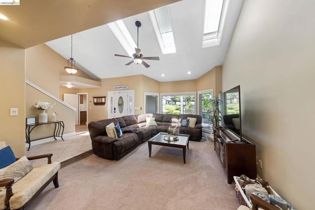 Double Point Way, Discovery Bay, CA 94505