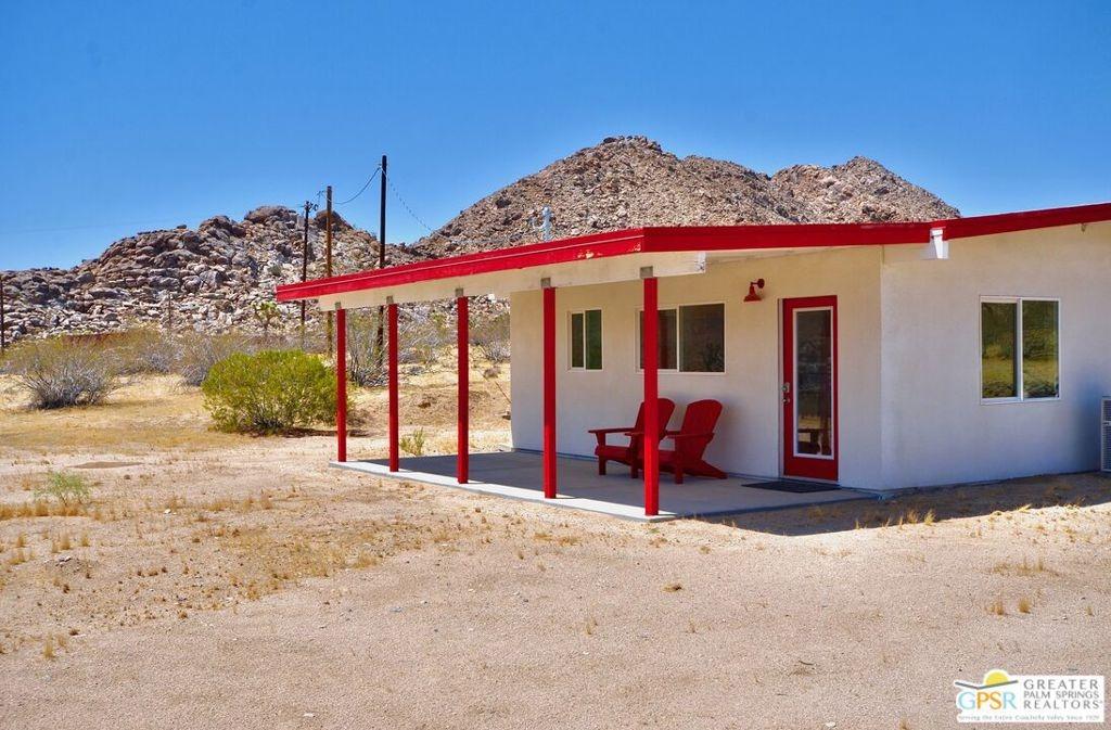 Uphill Rd, Joshua Tree, CA 92252