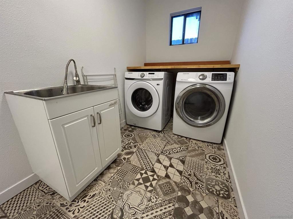 Echo Dr, La Mesa, CA 91941