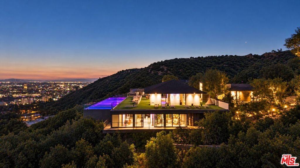 Carman Crest Dr, Los Angeles, CA 90068