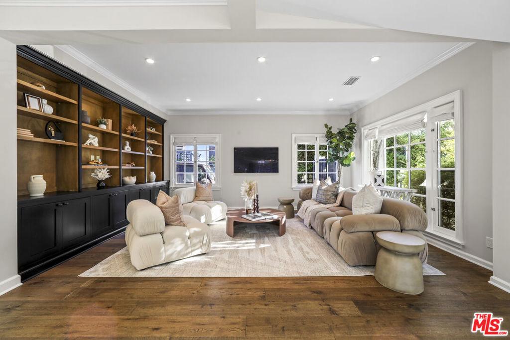 N Martel Ave, Los Angeles, CA 90036