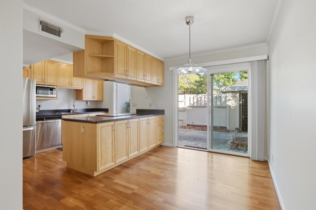 Picasso Dr, Sunnyvale, CA 94087
