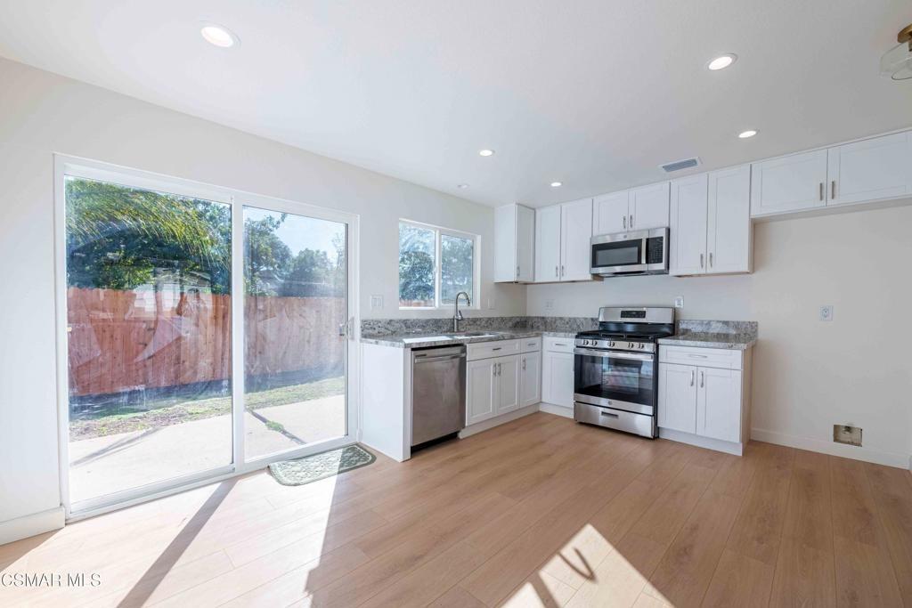 Brossard Dr, Thousand Oaks, CA 91360