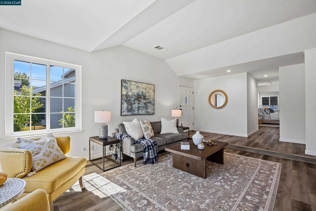 Mangos Dr, San Ramon, CA 94583