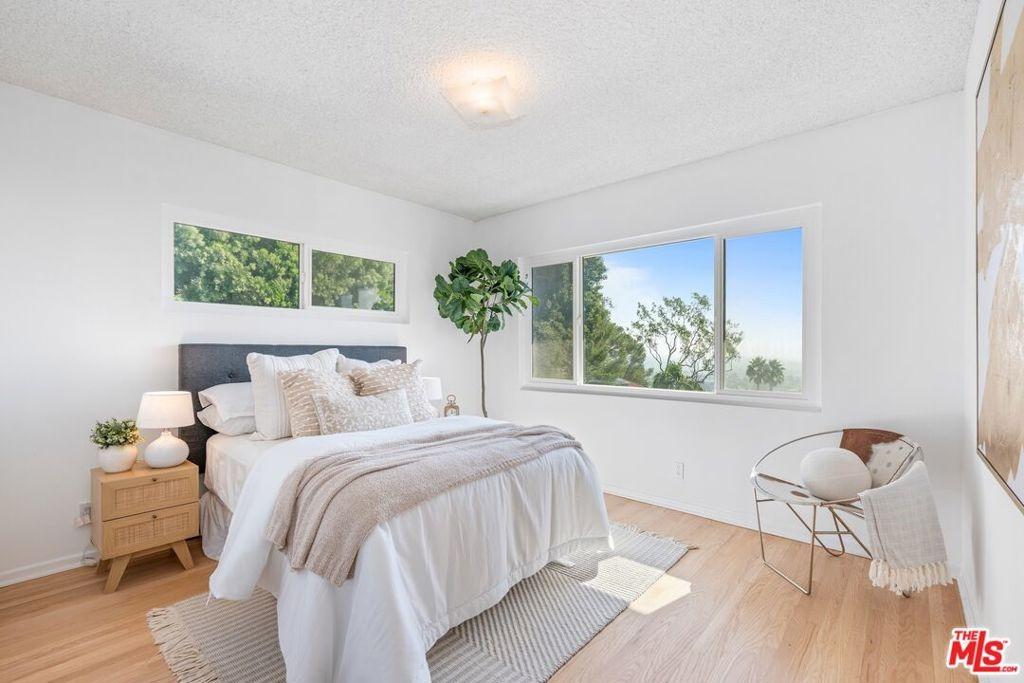 Bonvue Ave, Los Angeles, CA 90027