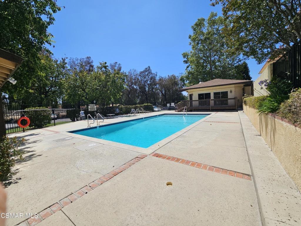 Patricia Ave, Simi Valley, CA 93065