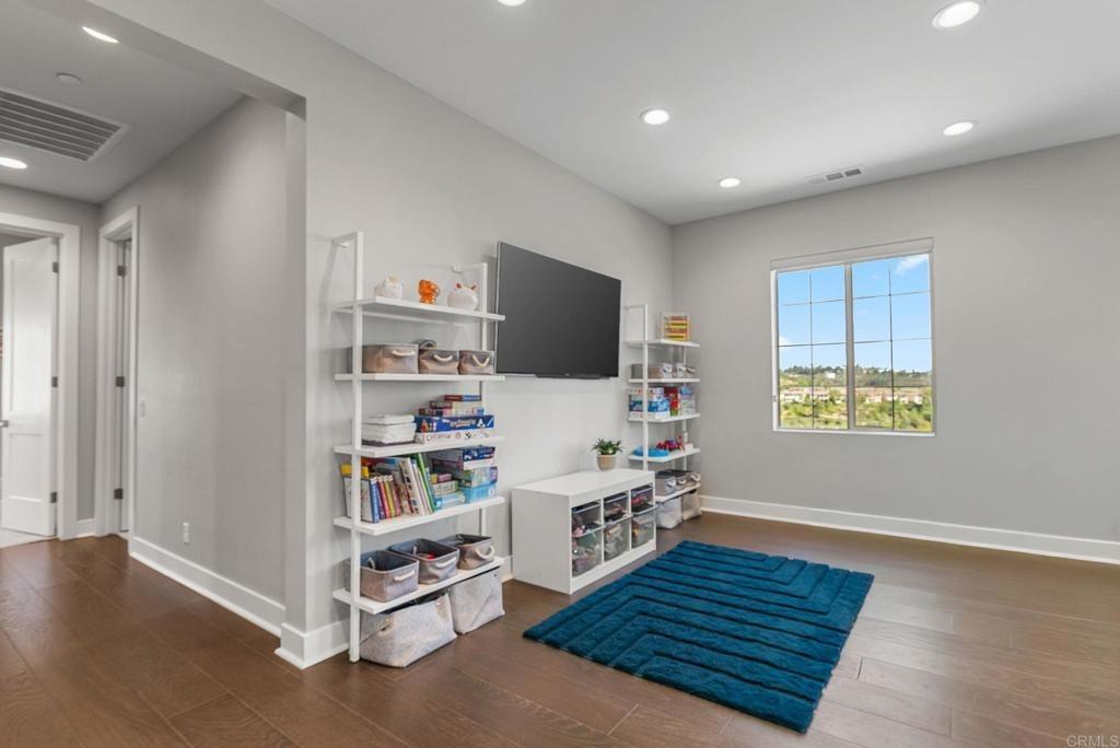 Aliso Canyon Dr, Lake Forest, CA 92610