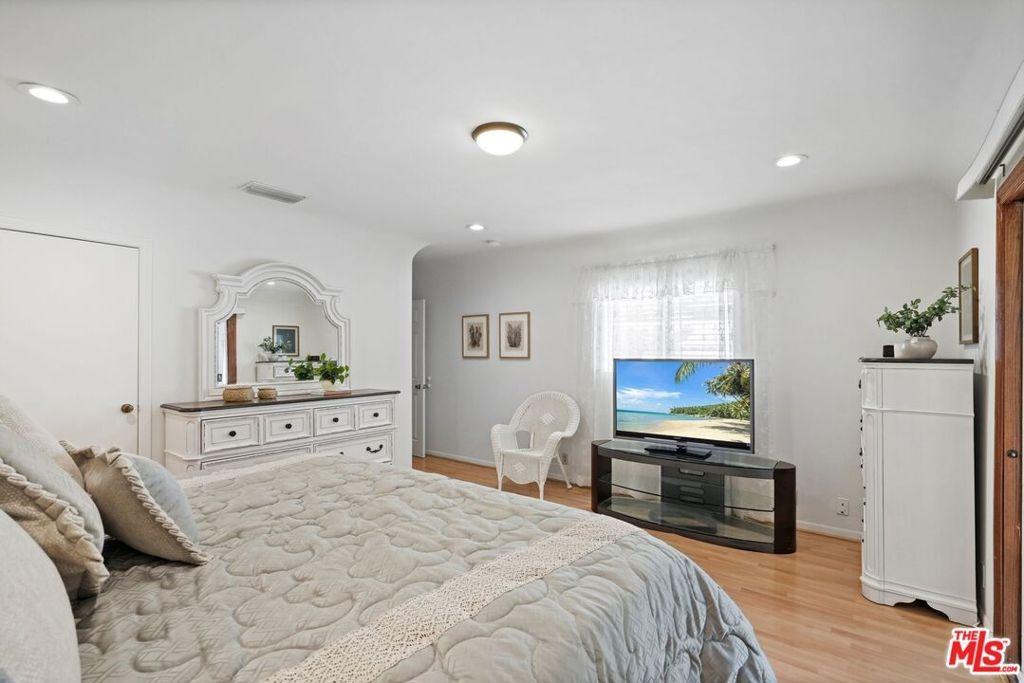 E Glenoaks Blvd, Glendale, CA 91207