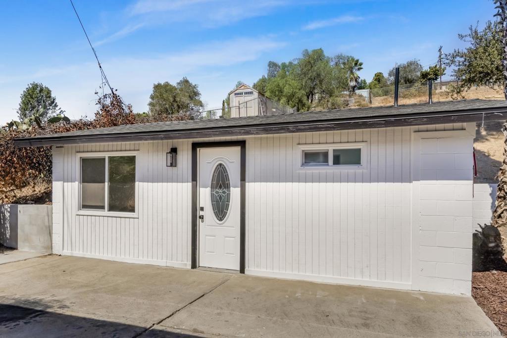Radio Dr, San Diego, CA 92114