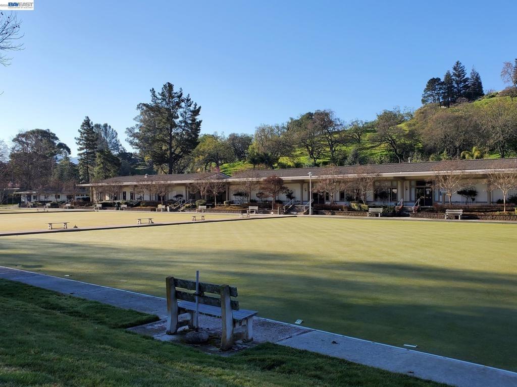 Pine Knoll Dr, Walnut Creek, CA 94595