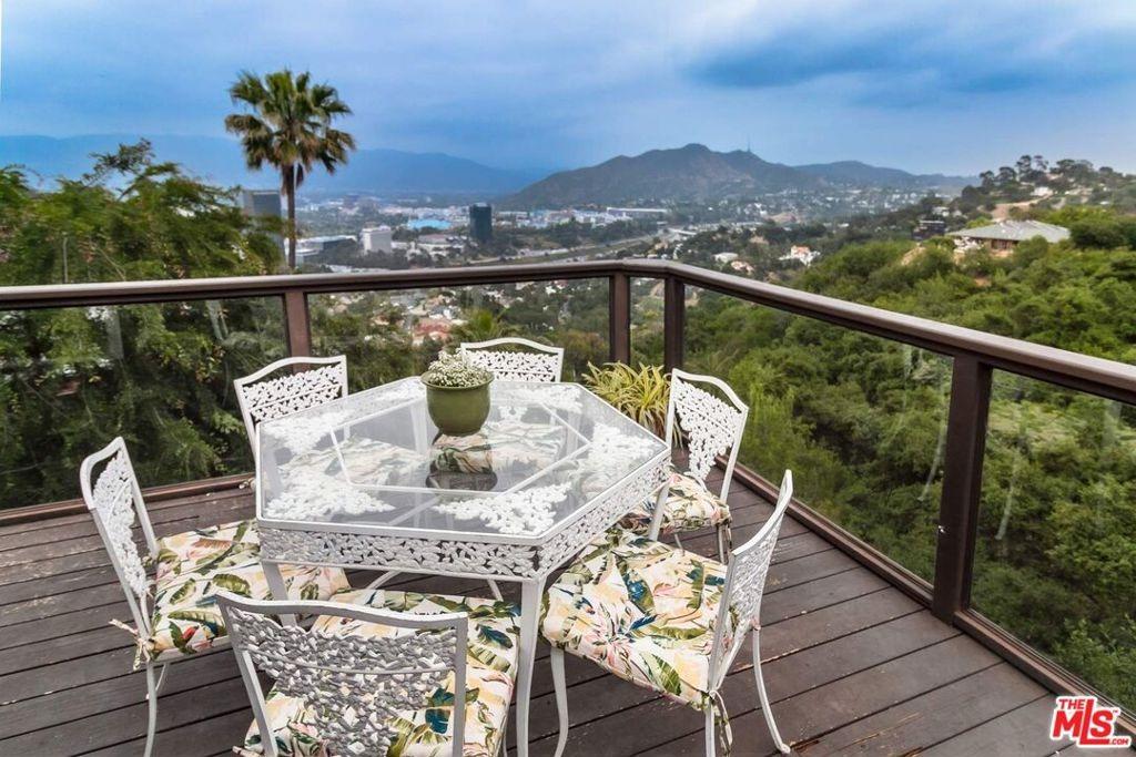 Wrightwood Dr, Studio City, CA 91604