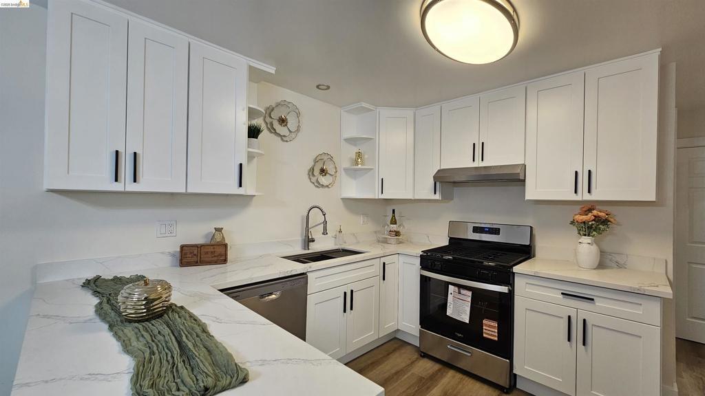 W Leland Rd, Pittsburg, CA 94565