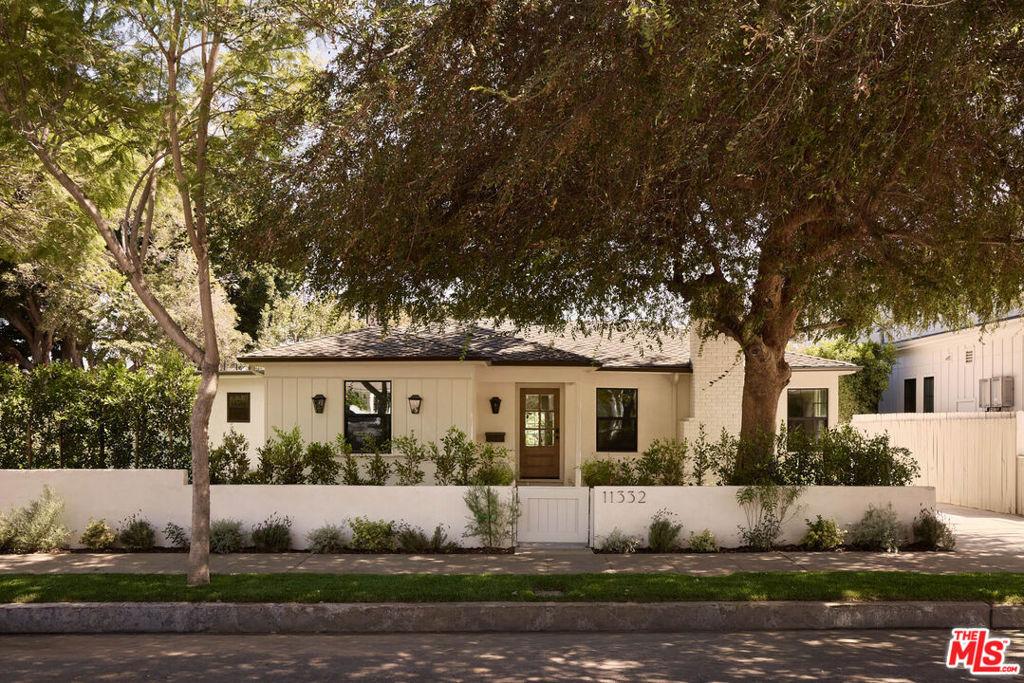 Chenault St, Los Angeles, CA 90049