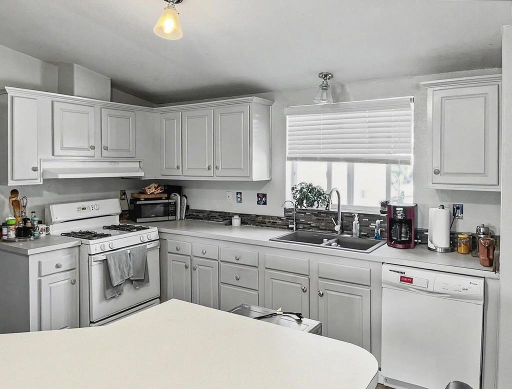 S Marina Dr, Thermal, CA 92274