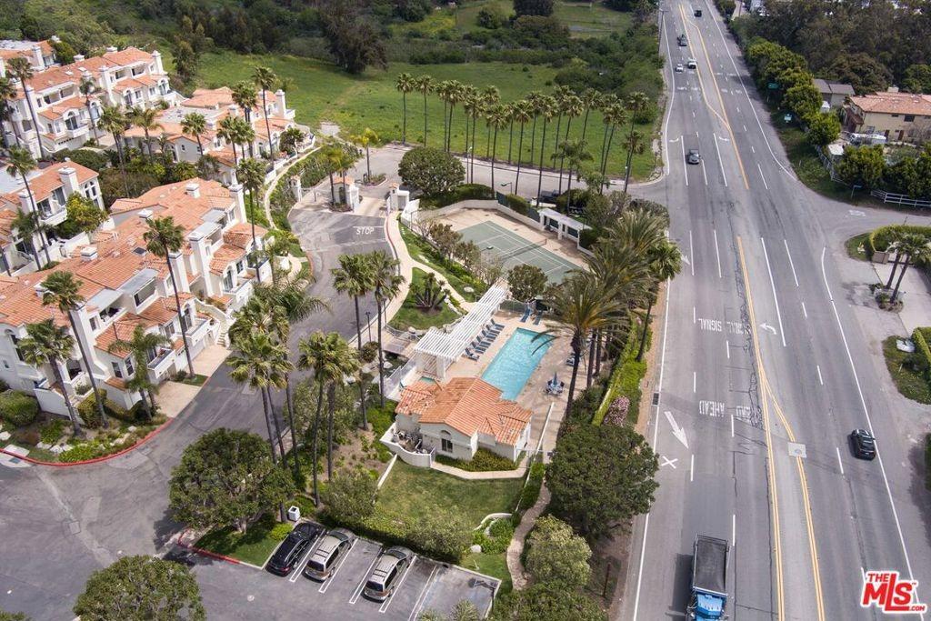 Zuma View Pl, Malibu, CA 90265