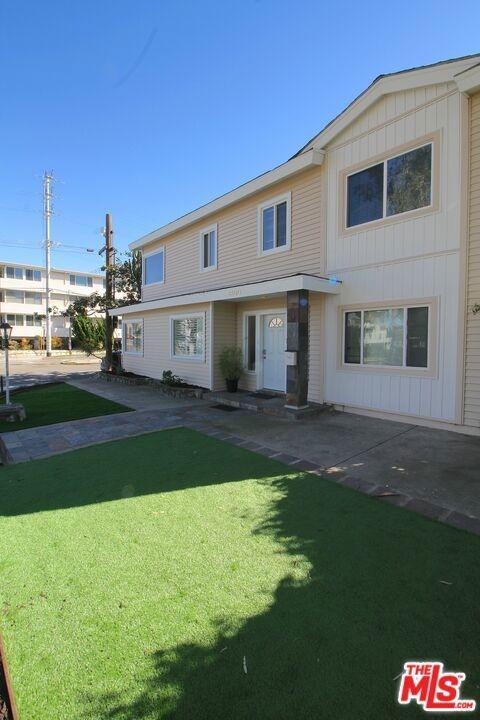W 83rd St, Playa Del Rey, CA 90293
