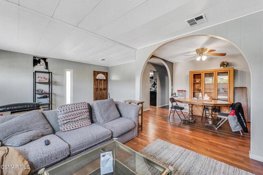 Rodgers St, Ventura, CA 93003