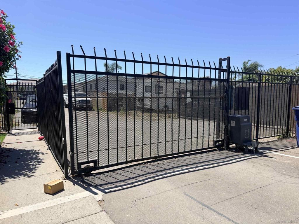 S 40th St, San Diego, CA 92113