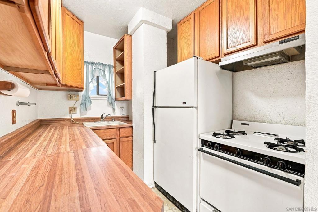 Rolling Hills Dr, Valley Center, CA 92082