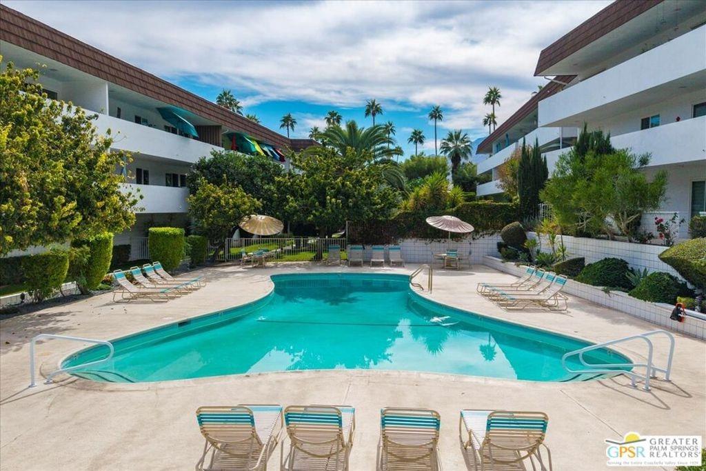 S Palm Canyon Dr, Palm Springs, CA 92264