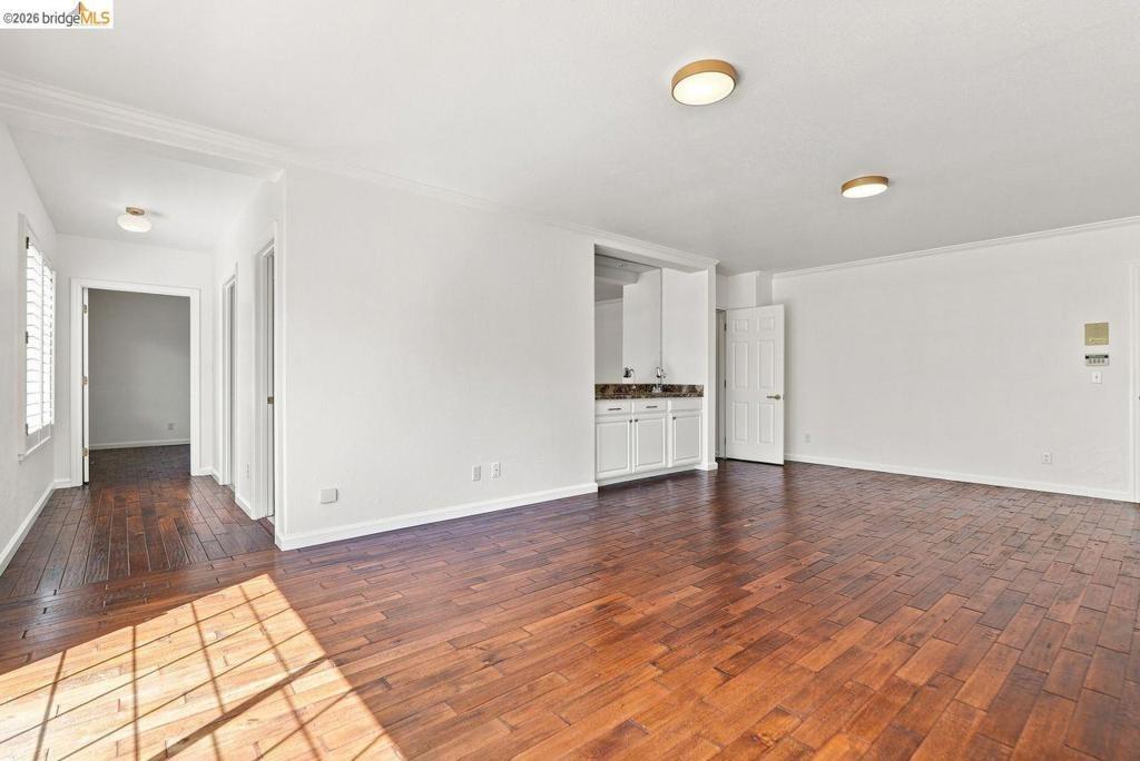 Girvin Dr, Oakland, CA 94611