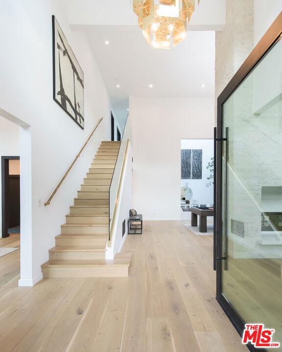 N Doheny Dr, Los Angeles, CA 90069