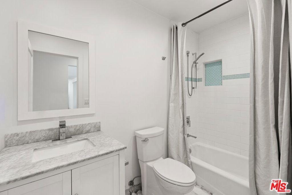 Marburn Ave, Los Angeles, CA 90043