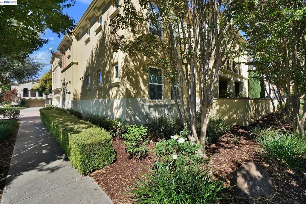 Quarryhill Ave, Livermore, CA 94551