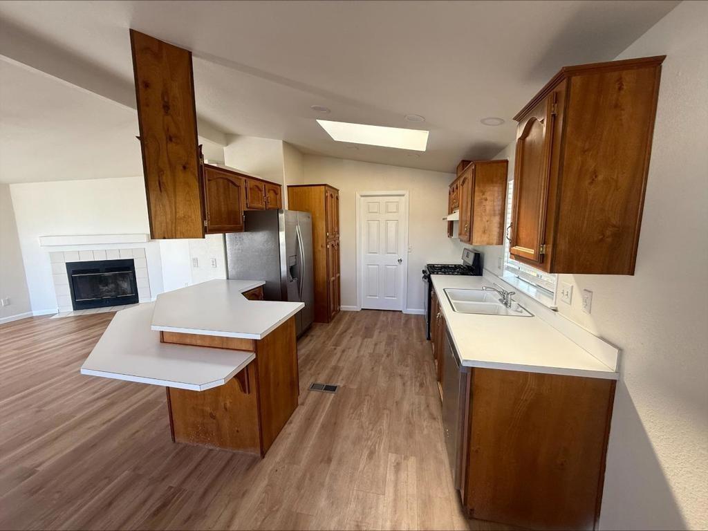 Sylvan Ave, Mountain View, CA 94041